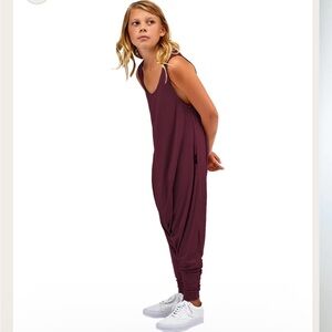Momper Romper girls one piece jumpsuit maroon size small/medium 6-8 stretch